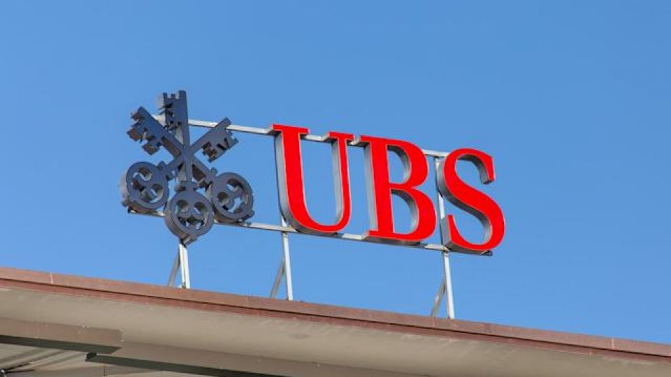 regulatory-crackdown-could-pop-crypto-bubble-ubs.jpg
